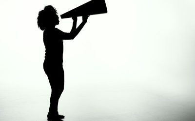 Tutti parlano, nessuno ascolta